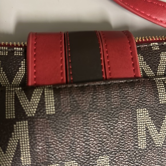 M Milan fashion designer cross body - Picture 5 of 5